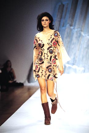 gharani strok - Collection: Autumn - Winter 2002