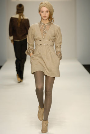 Grey plain wool knit studded belt dress and silver jacquard flower lurex fitted shirt 